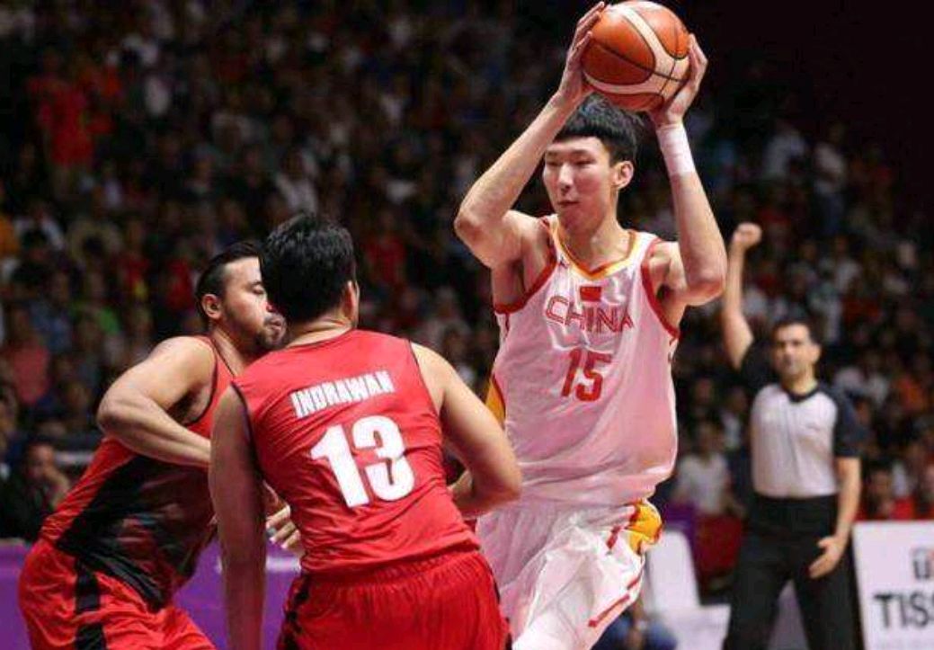 中國男籃震撼亞洲杯，連占三熱搜強勢挺進決賽！