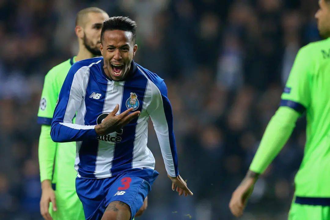 迪亞斯，小時候踢球，連腳指甲掉了都不在意，一抹再上陣的堅韌精神