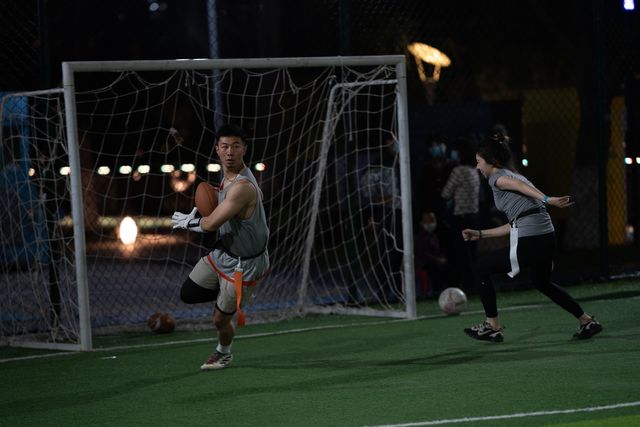 隆多轉(zhuǎn)型成功，腰旗橄欖球四分衛(wèi)位置上的傳奇之星