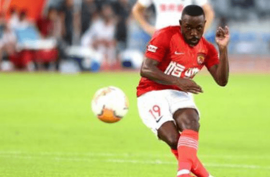 劉易斯，羅德里的重要性無(wú)人能忽視，為曼城效力的決心驅(qū)動(dòng)我前行