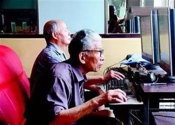 從60后大爺?shù)酱髮W生，自學成才，他詮釋了終身學習的魅力