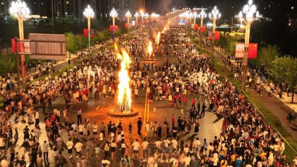 湖北兩地發(fā)布連休9天放假通知，不調(diào)休！市民歡呼不已，網(wǎng)友熱議！