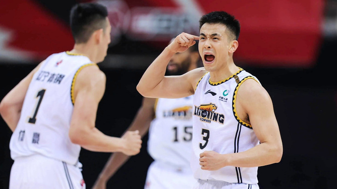 趙繼偉重返中國男籃之路，四年頂薪長約終老遼寧，未來之星再燃籃球夢