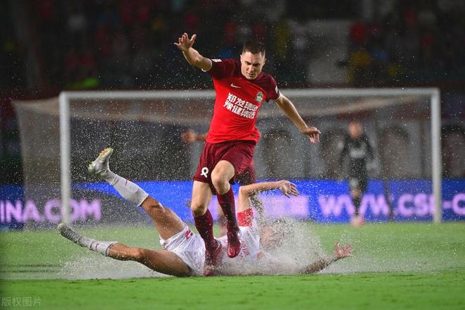 納薩里奧賽前盛贊王國明，穩(wěn)健表現(xiàn)揭示更多國家隊機會之潛力