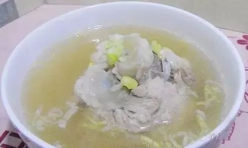 骨頭湯補(bǔ)鈣？小心補(bǔ)了個寂寞——揭秘骨頭湯的真相