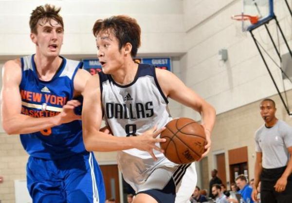 [流言板]干凈利落！理發(fā)師曬德文主題背后的NBA風(fēng)云變幻