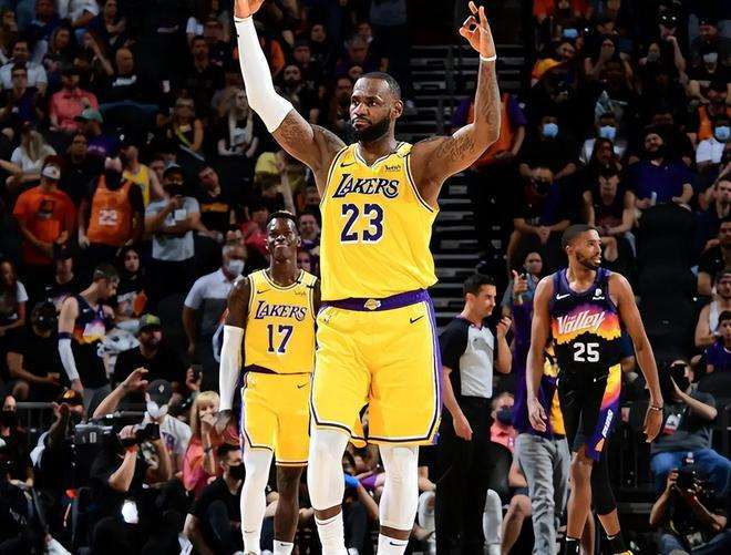 詹姆斯獨(dú)領(lǐng)風(fēng)騷，現(xiàn)役最長連續(xù)入選全明星榜單揭示無與倫比的輝煌歷程