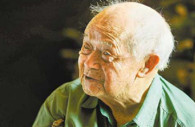 揭秘！捐給美軍1.3億美元的神秘人身份曝光，背后真相令人震驚！