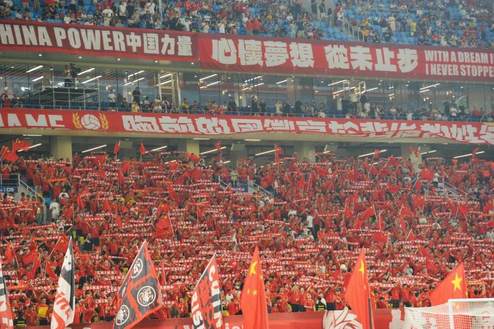 第41分鐘，鳳凰山閃爍淚光——致敬一位年輕球迷的離去