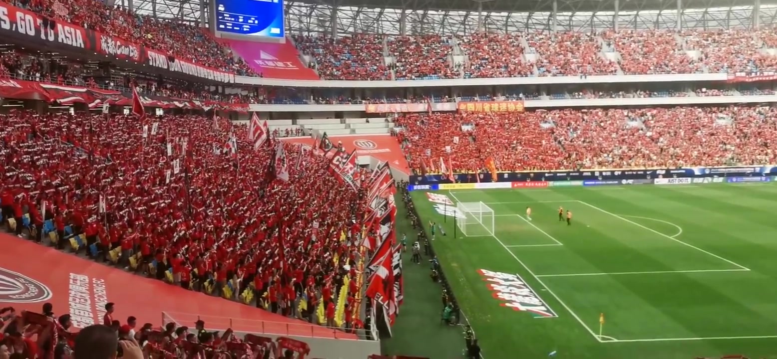 第41分鐘，鳳凰山閃爍淚光——致敬一位年輕球迷的離去