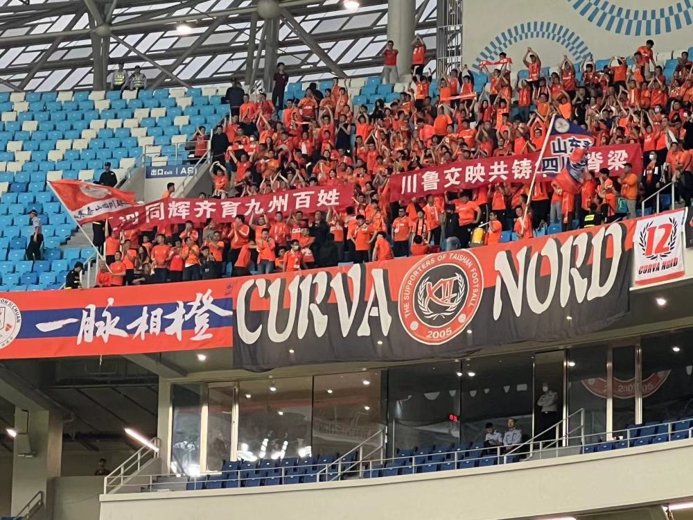 第41分鐘，鳳凰山閃爍淚光——致敬一位年輕球迷的離去