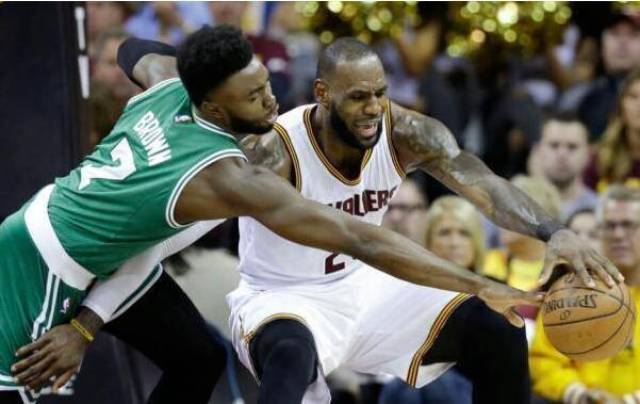 NBA新星閃耀，杰倫領銜的19位21屆首輪秀續(xù)約風云