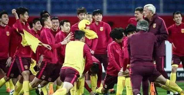 因凡蒂諾助力烏茲別克足球，國際足聯(lián)的援助引領(lǐng)該國足球騰飛的新篇章