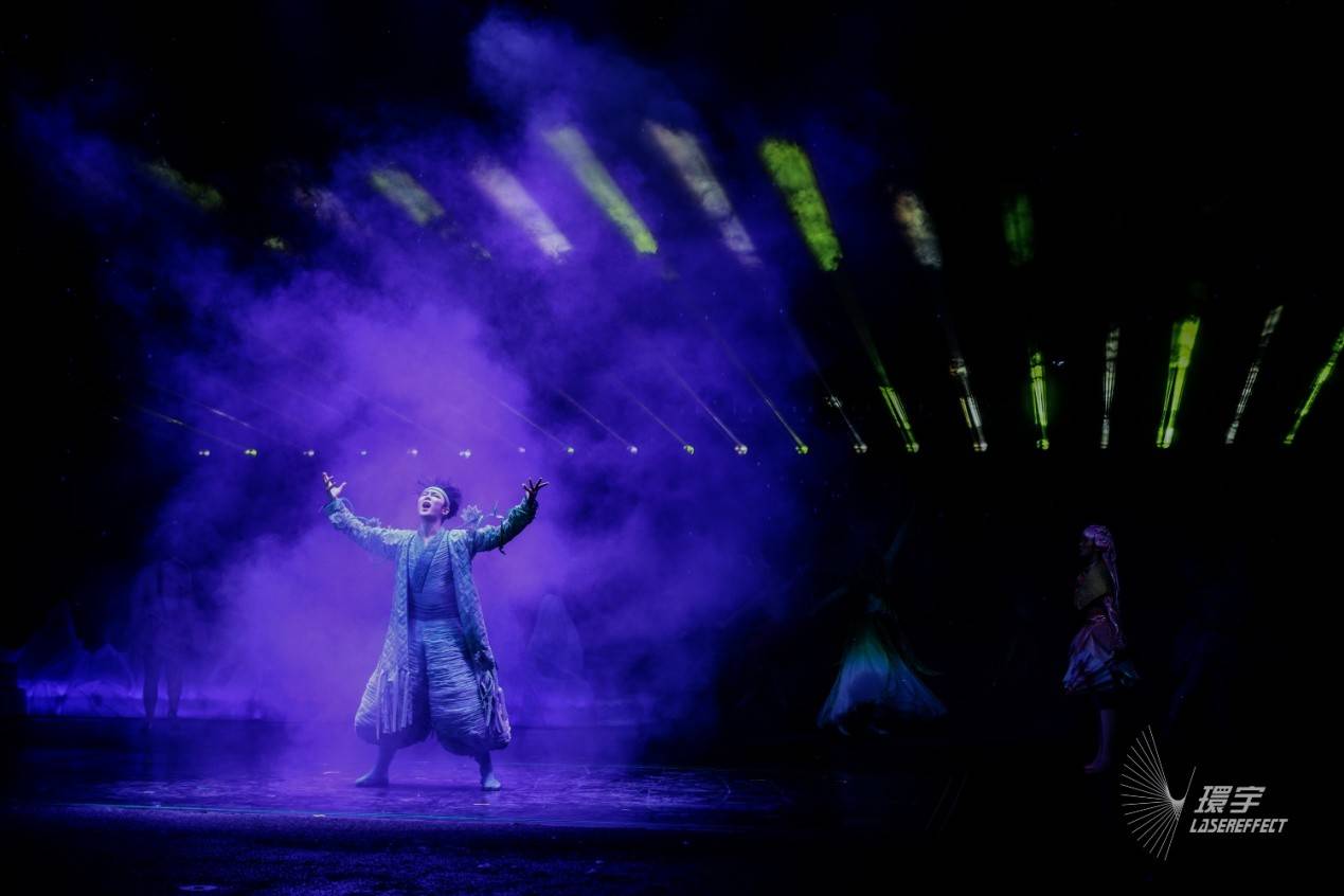 沙欣，多特主場(chǎng)的魔力燈光與氛圍的奇幻之旅