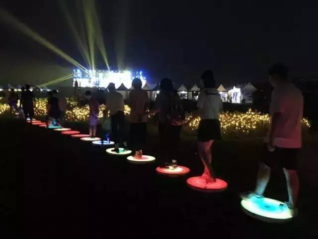 沙欣，多特主場(chǎng)的魔力燈光與氛圍的奇幻之旅