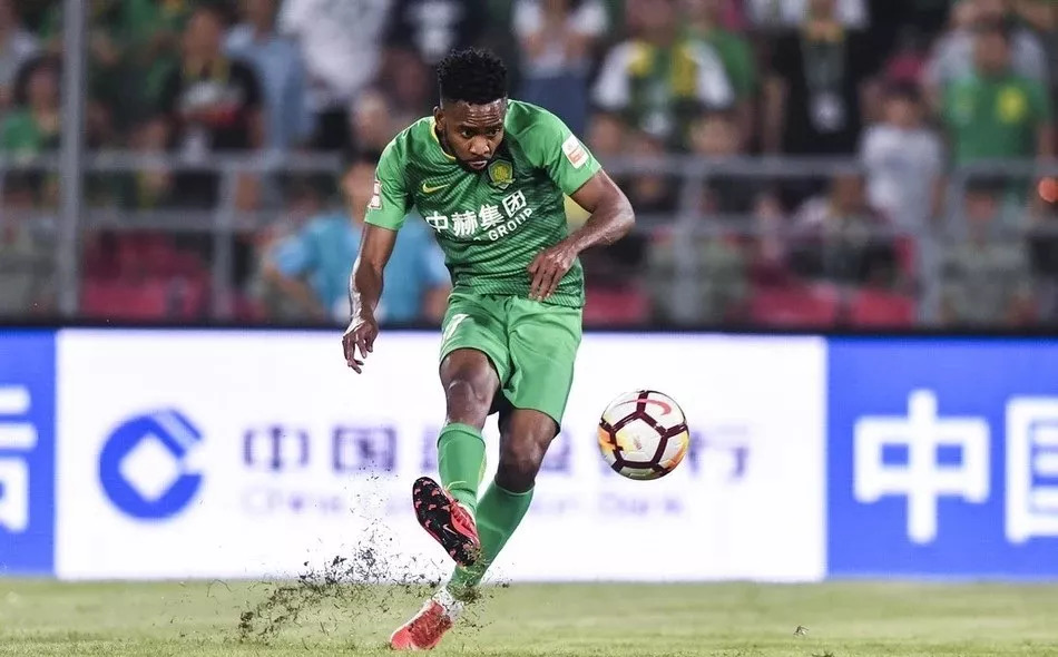 毛劍卿談國(guó)安球員球迷沖突，觸及痛點(diǎn)的言辭引發(fā)激烈爭(zhēng)議