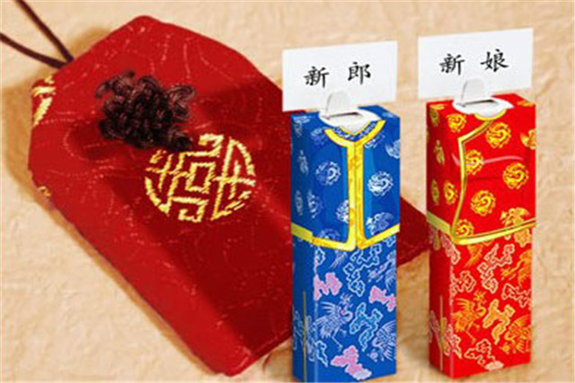 女子為兒子訂婚花7000買酒，全是假貨！揭秘訂婚酒市場的亂象